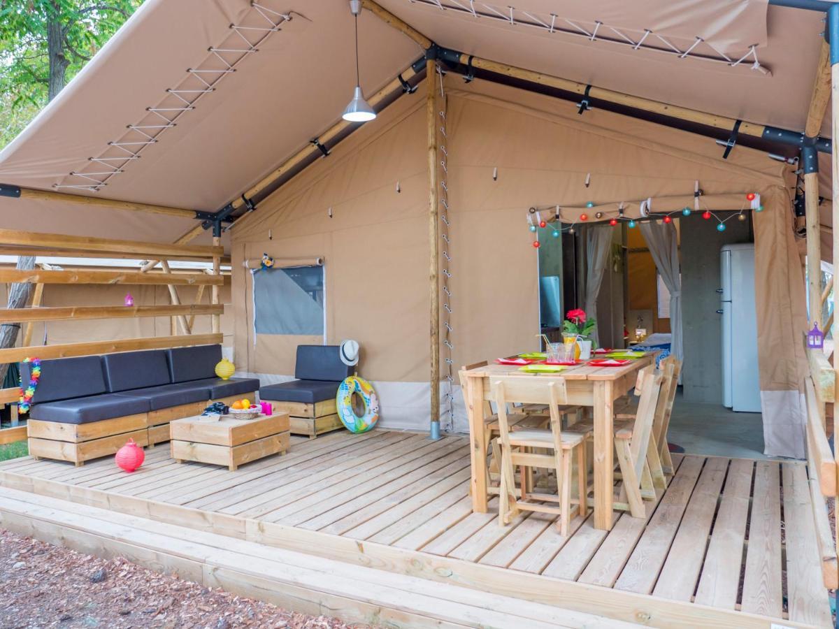 Vacanceselect Premium Lodge Polari ロヴィニ エクステリア 写真