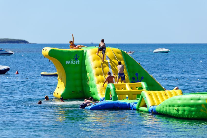 Vacanceselect Premium Lodge Polari ロヴィニ エクステリア 写真