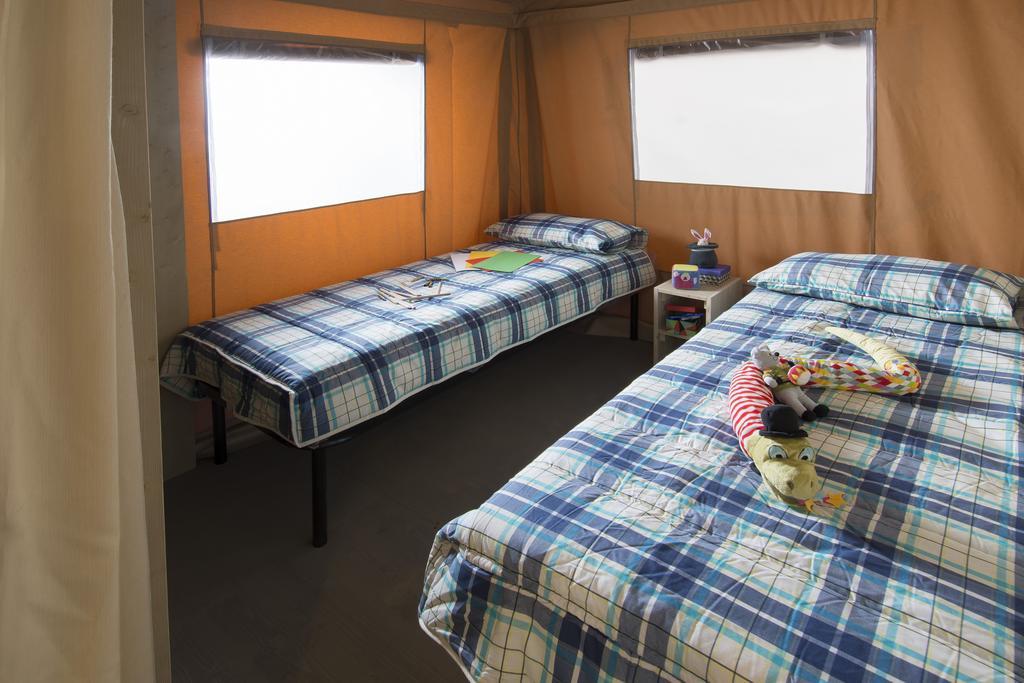Vacanceselect Premium Lodge Polari ロヴィニ エクステリア 写真
